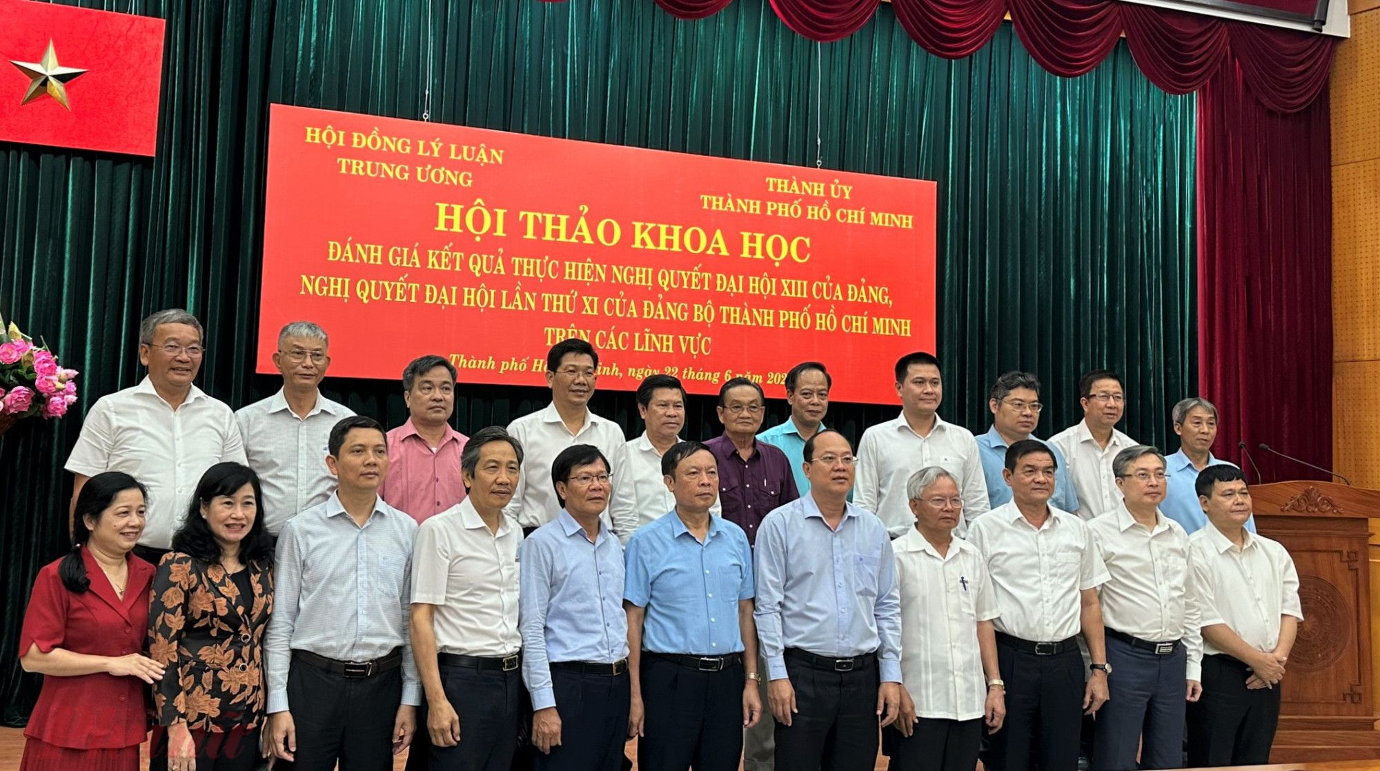Hội thảo có sự tham gia của 80 đại biểu là ủy viên Hội đồng Lý luận Trung ương, lãnh đạo các tỉnh Tây Ninh, Bình Dương, Bình Phước, Bà Rịa – Vũng Tàu, Long An, Tiền Giang và TPHCM.