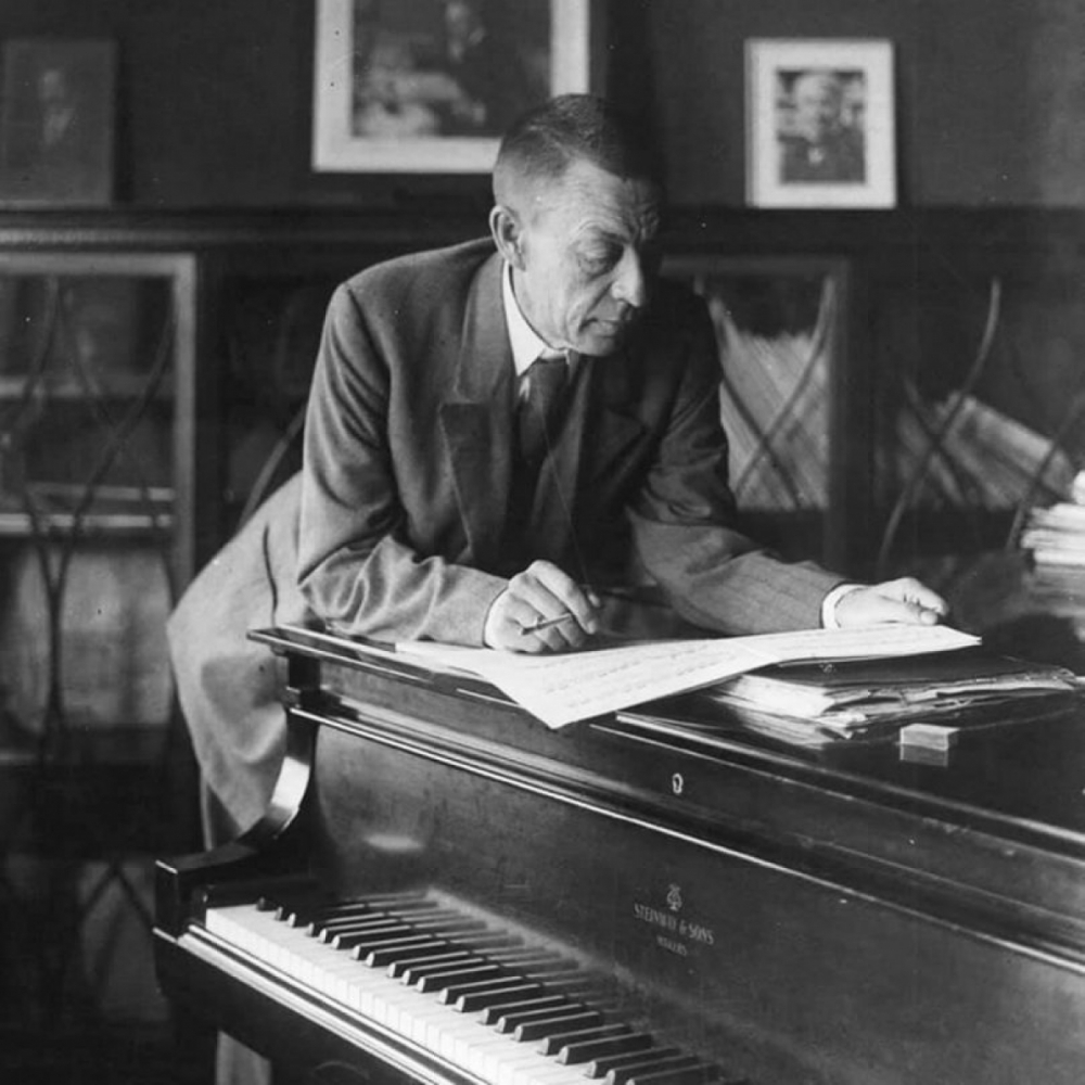 Rachmaninov – ngoài vai trò nhà soạn nhạc nổi tiếng, ông còn là một nghệ sĩ piano huyền thoại.