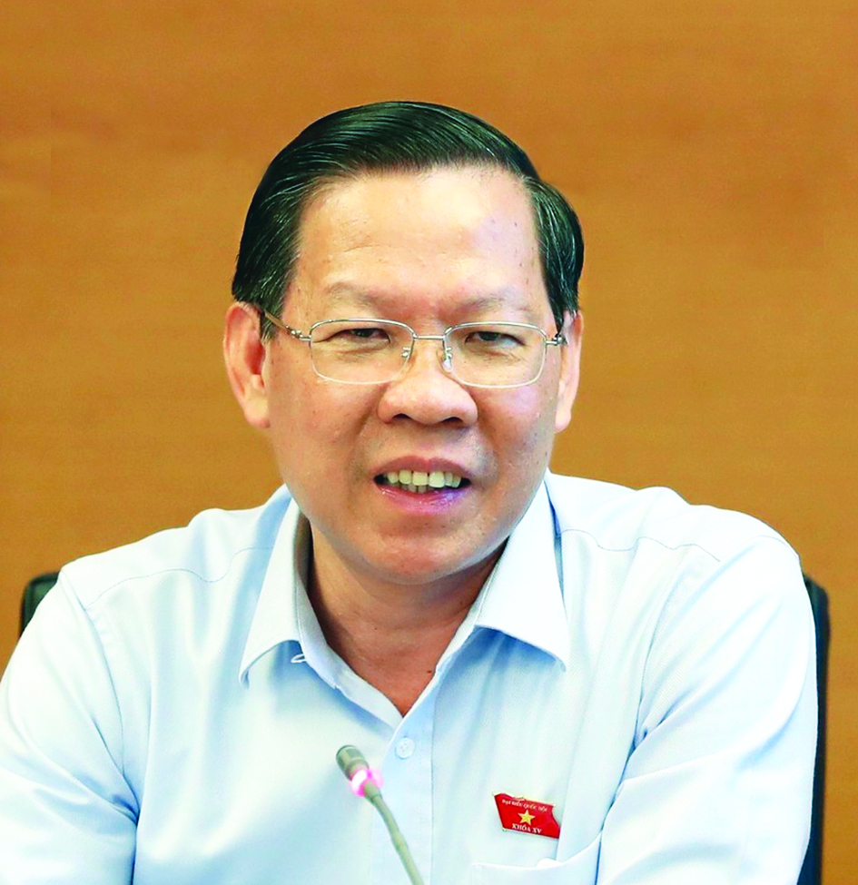 Chủ tịch UBND TPHCM Phan Văn Mãi cho biết, đã chuẩn bị kỹ lưỡng kế hoạch, phương án để bắt tay triển khai ngay nghị quyết mới - ẢNH: phạm thắng