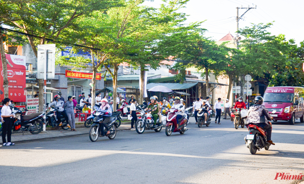 An ninh được thắt chặt tại các điểm thi - ảnh Thanh Vạn