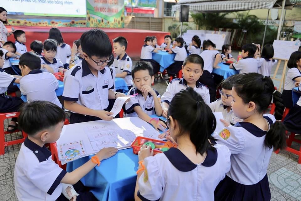 Kỳ khảo sát lớp 6 Trường THPT chuyên Trần Đại Nghĩa được tổ chức tại 9 điểm, tuyển sinh vào 2 trường