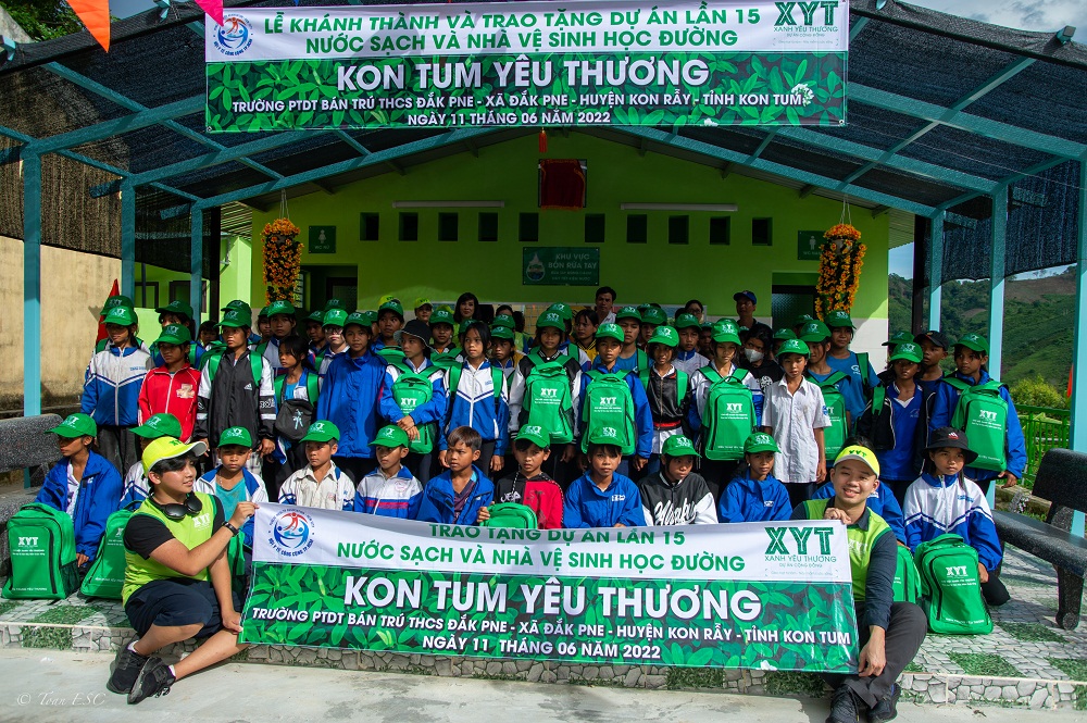 Dự án Nhà vệ sinh học đường - Kon Tum yêu thương tại Trường phổ thông dân tộc bán trú - THCS Đắk Pne - Ảnh: XYT