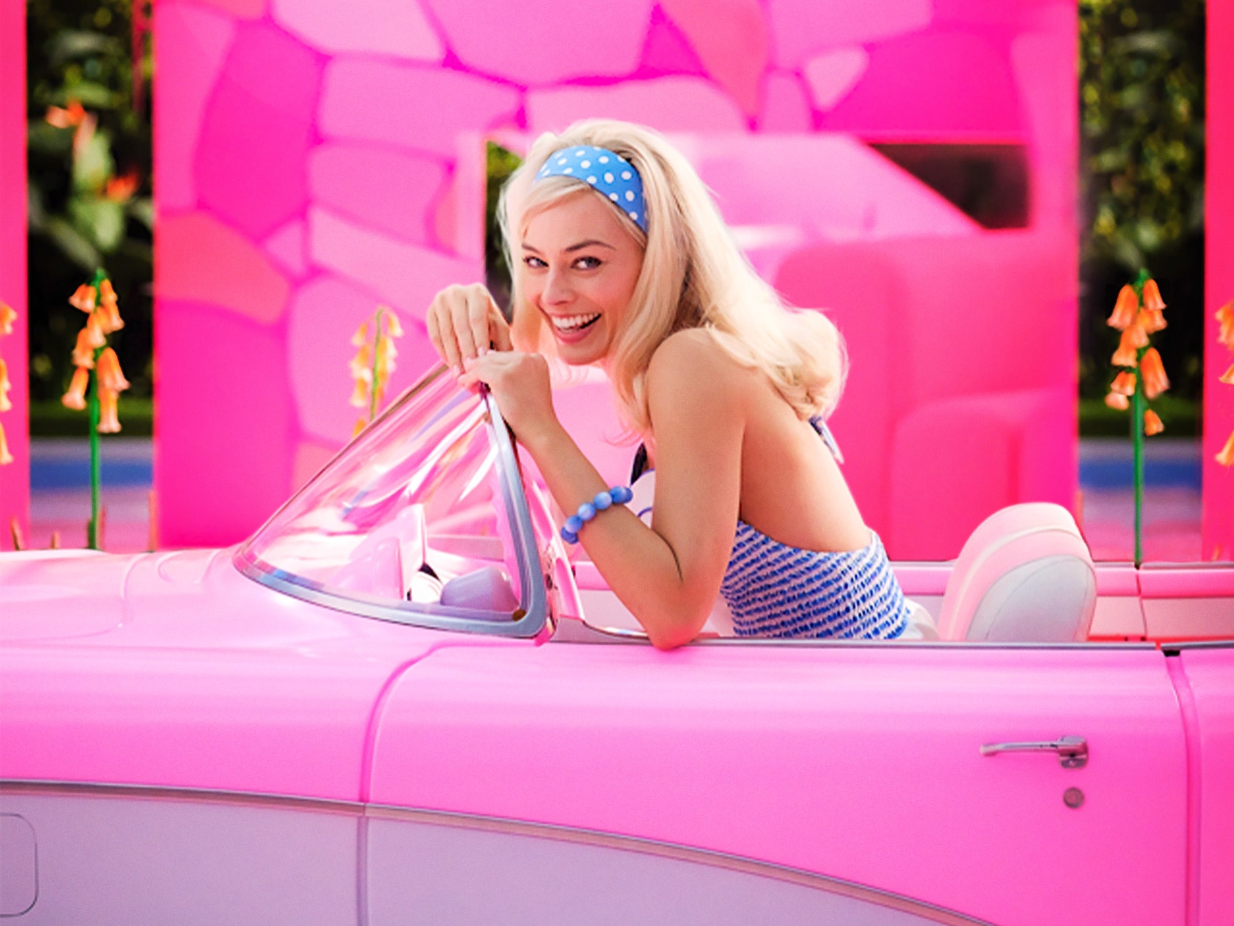 Diễn viên Margot Robbie trong vai búp bê Barbie