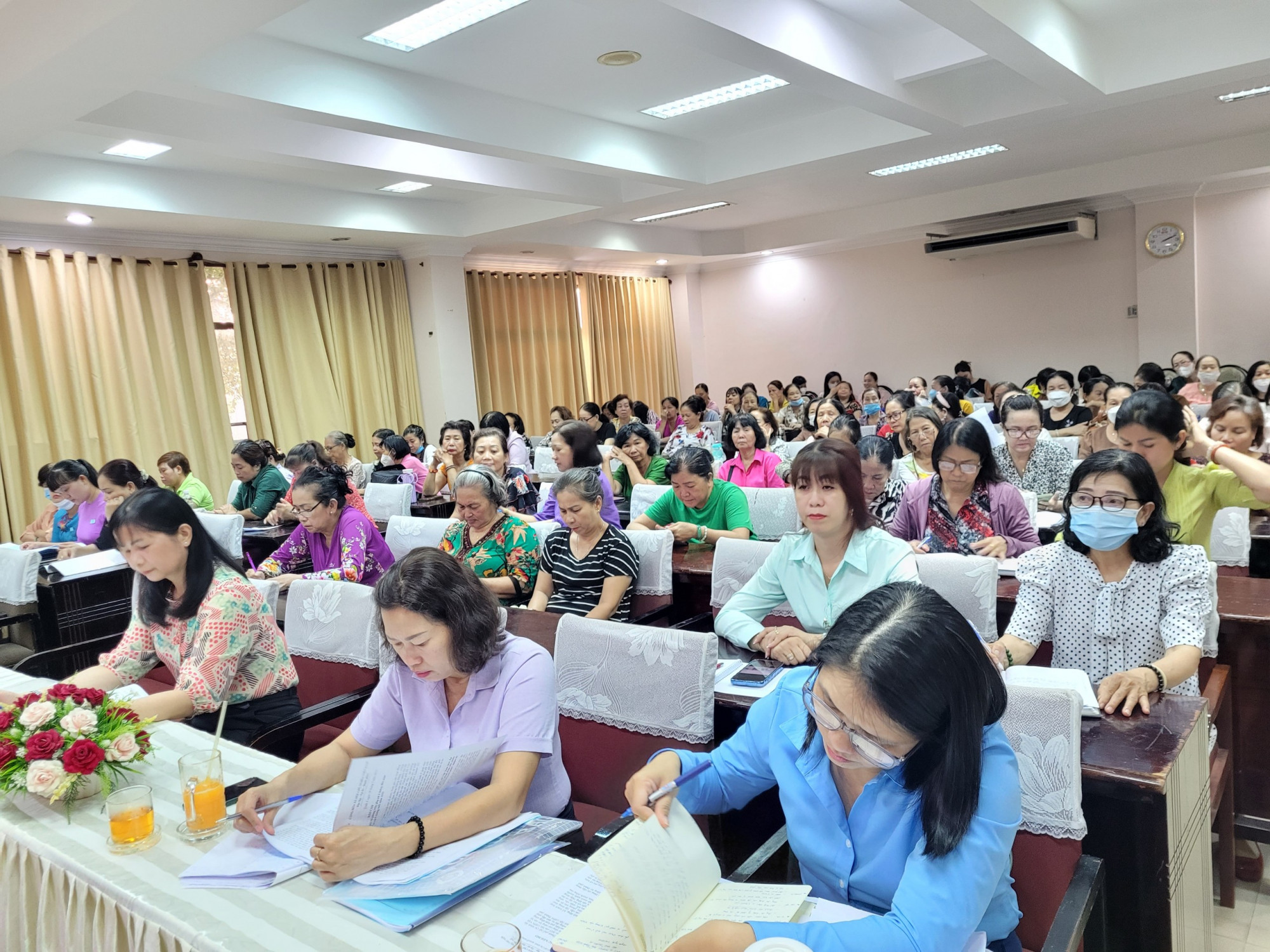 Cán bộ, hội viên phụ nữ quận 4 tại hội nghị sơ kết hoạt động và phong trào hội 6 tháng đầu năm 2023