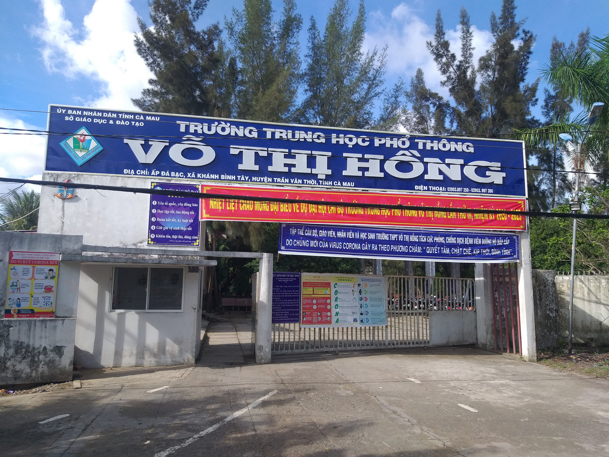 Trường THPT Võ Thị Hồng nơi xảy ra vụ việc