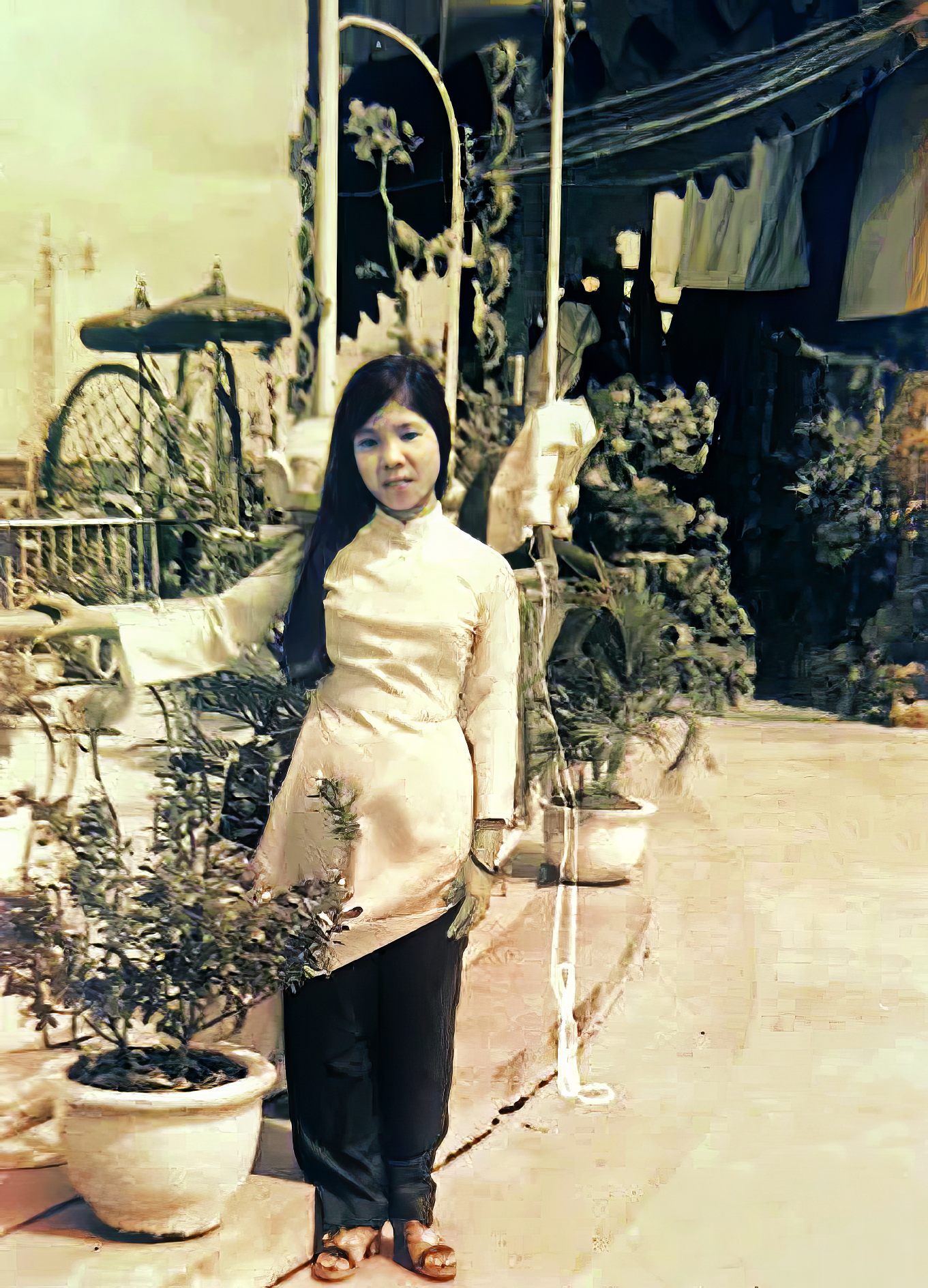 Vợ tác giả khi còn là giáo viên Trường tiểu học Thái Hưng. Ảnh chụp ở Cồn Phụng, năm 1973
