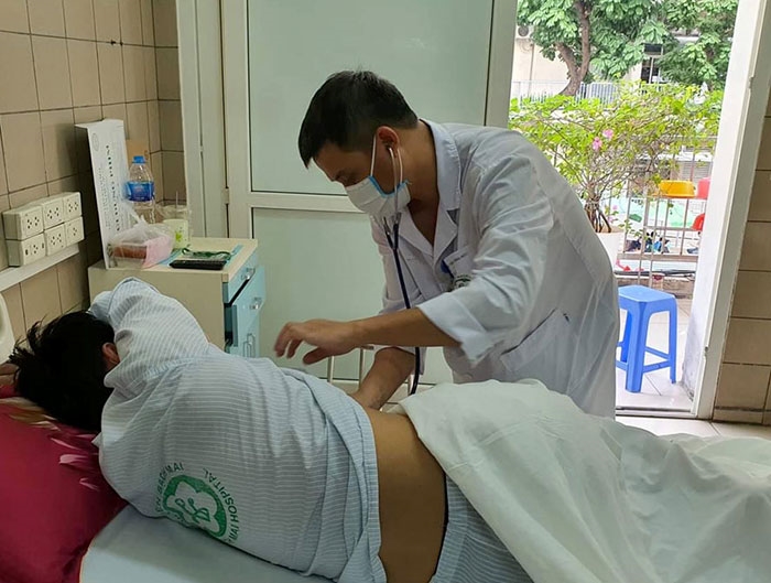 Một bệnh nhân điều trị do ngộ độc ma túy tại Trung tâm chống độc (Bệnh viện Bạch Mai)