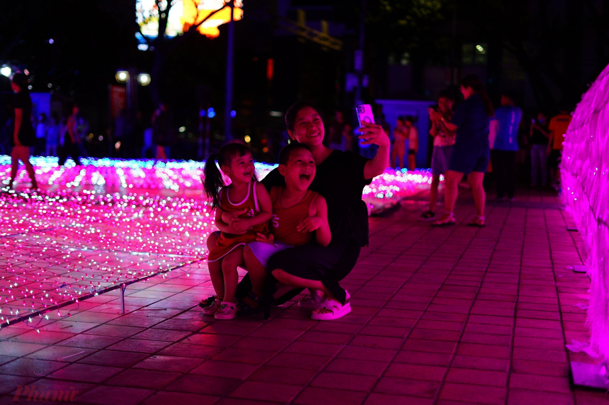 Đây cũng là không gian ánh sáng nghệ thuật lần đầu tiên diễn ra tại Đà Nẵng.
