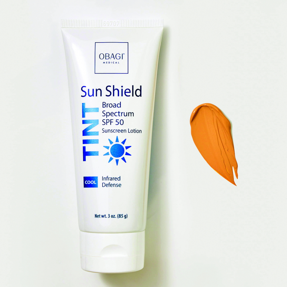 Kem chống nắng Obagi Sun Shield Tint Broad Spectrum SPF 50 Cool có khả năng chống nắng phổ rộng, chống ô nhiễm đồng thời có thể dùng thay kem lót, kem che khuyết điểm