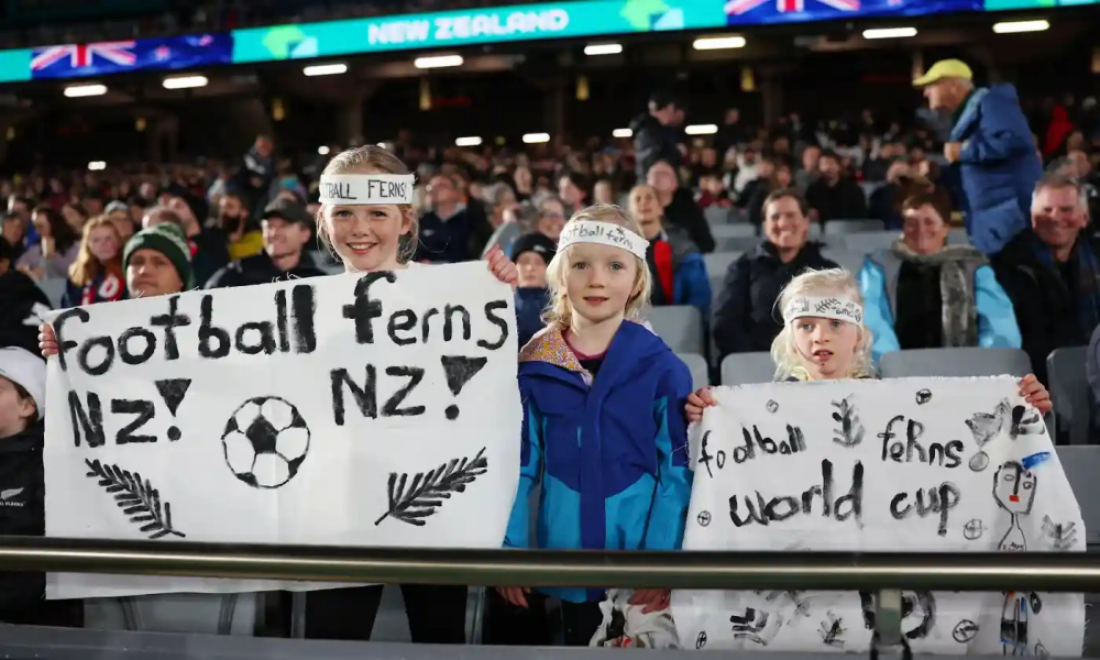 Người hâm mộ New Zealand đã sẵn sàng cho trận đấu. (Ảnh: Jan Kruger/FIFA)