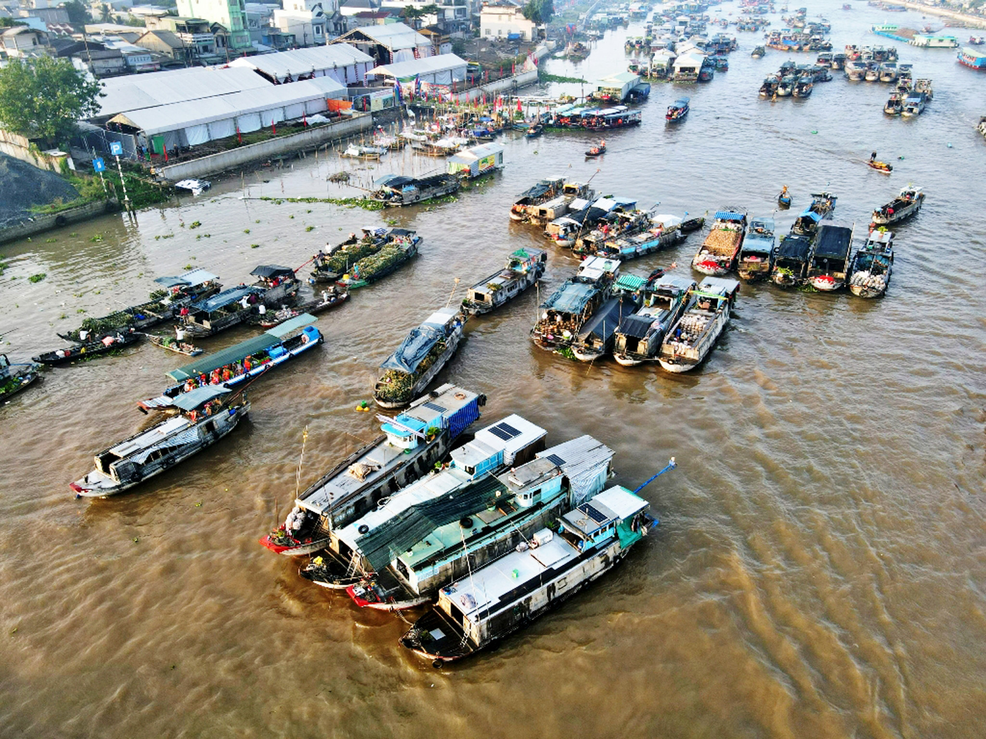 Chợ nổi Cái Răng lâu đời và nổi tiếng nhất ở đồng bằng sông Cửu Long đang có nguy cơ không còn tồn tại