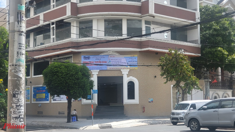 Cơ sở trên đường Hiền Vương của Trường THPT Đông Á công khai tuyển sinh khi chưa được cấp phép