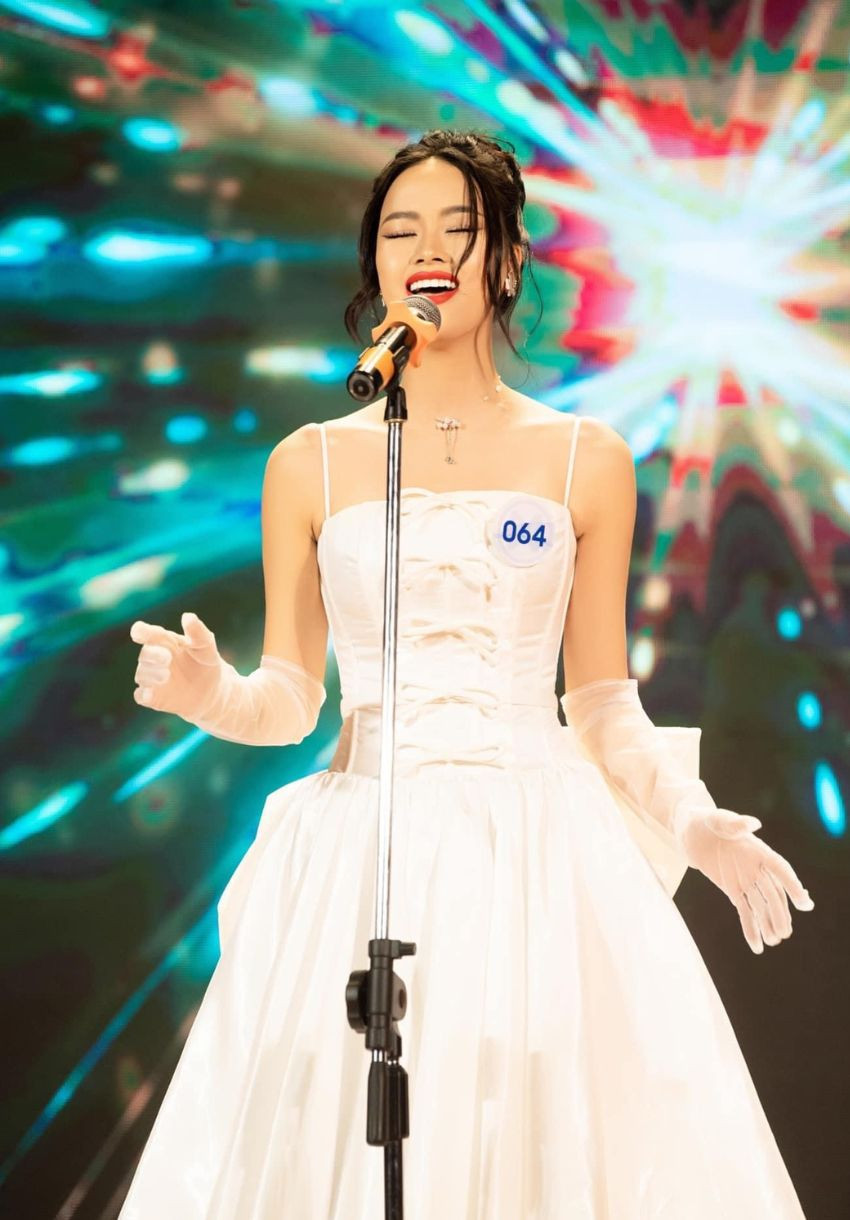 Đào Thị Hiền từng lọt vào Top 5 của cuộc thi Hoa hậu Du lịch Việt Nam 2022. Tham gia Miss World Vietnam 2023 với Hiền chính là cơ hội chinh phục và khám phá giới hạn của bản thân.