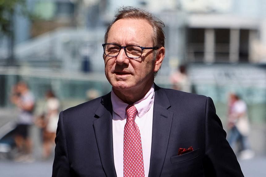 Diễn viên Kevin Spacey đến phiên toà hôm 26/7, tại London