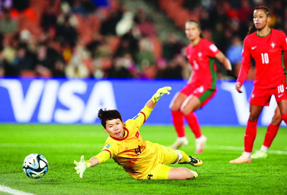 Thủ môn Kim Thanh thi đấu xuất sắc tại trận với Bồ Đào Nha - ẢNH: TUẤN THANH
