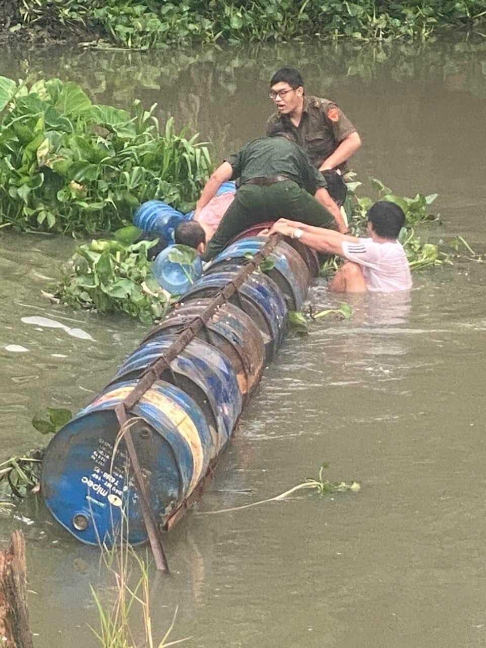 Cô gái được cứu sống.