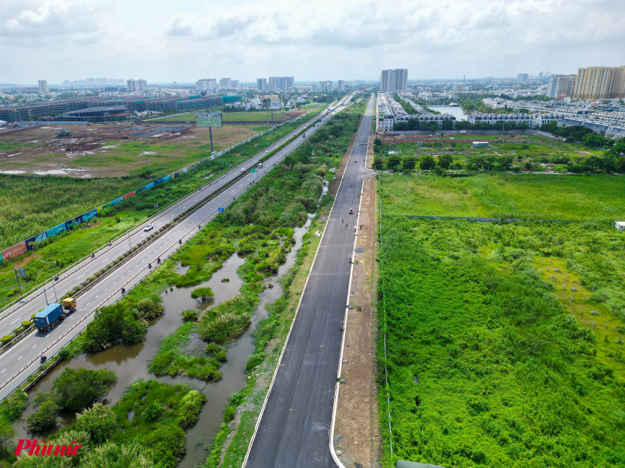 Hiện đoạn từ đường Nguyễn Thị Định đến Đỗ Xuân Hợp đã cơ bản hoàn thiện. 