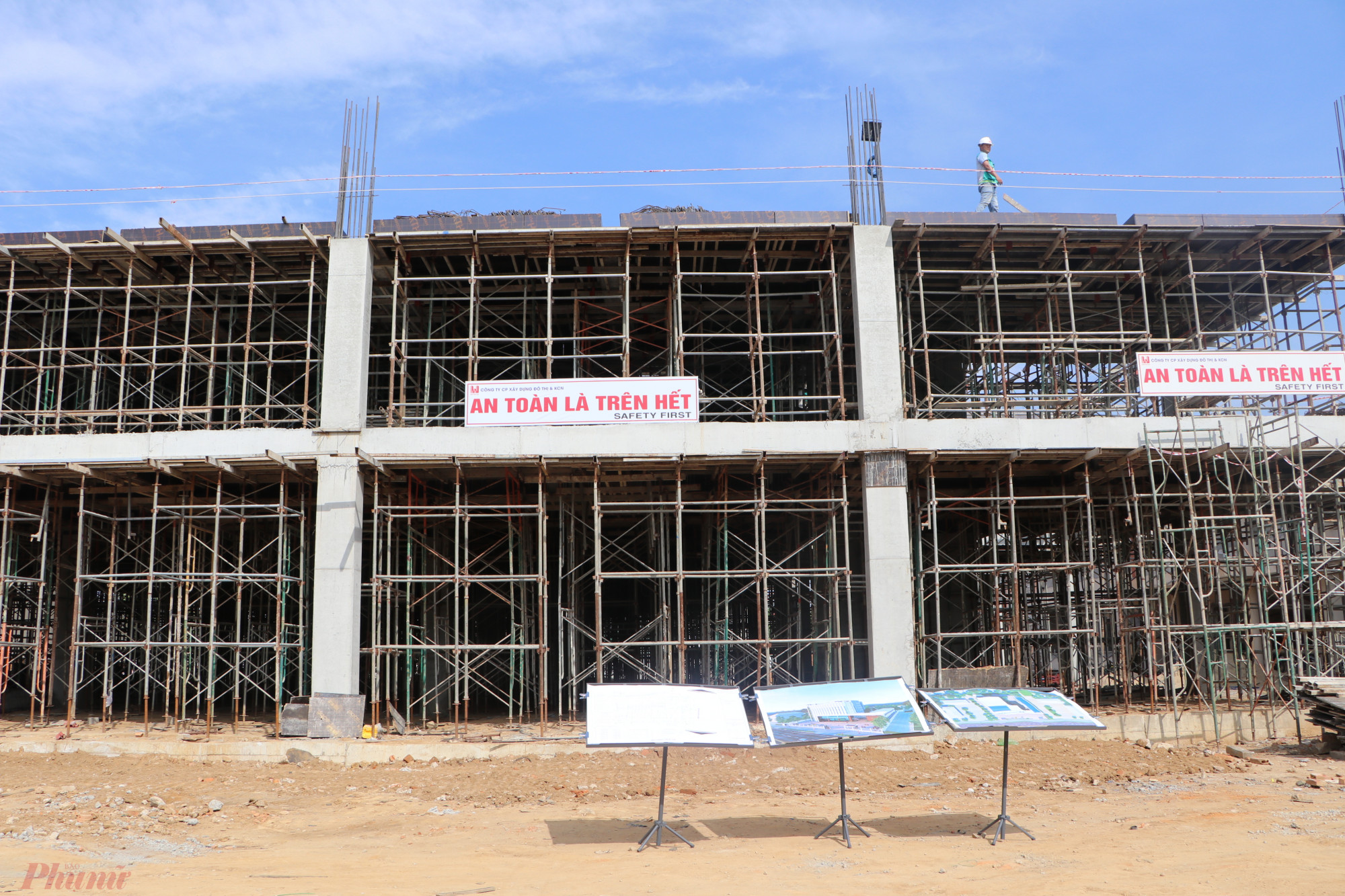 Dự án Trung tâm kiểm soát bệnh tật tỉnh Quảng Ngãi đang gấp rút thi công phần khối nhà
