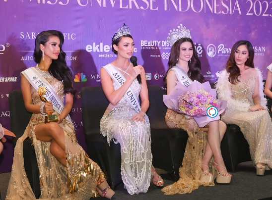 Các thí sinh tại cuộc thi sắc đẹp Hoa hậu Hoàn vũ Indonesia 2023 tham gia một cuộc họp báo vào đầu tháng này sau khi người chiến thắng được trao vương miện. Ảnh: Instagram/@missuniverse_id
