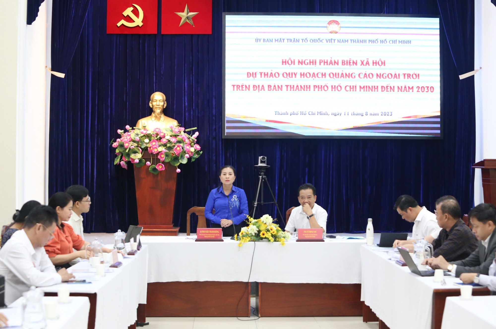 Hội nghị phản biện xã hội về dự thảo Quy hoạch quảng cáo ngoài trời trên địa bàn TPHCM đến năm 2030 tại Ủy ban MTTQ Việt Nam TPHCM ngày 11/8 - Ảnh: Quốc Ngọc