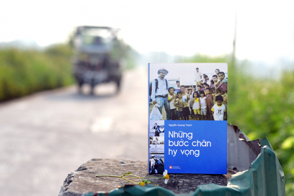 Những bước chân hy vọng - cuốn sách tiếp tục lan tỏa giá trị của dự án “Sách hóa nông thôn”  - ẢNH: ĐỖ TIẾN THÀNH