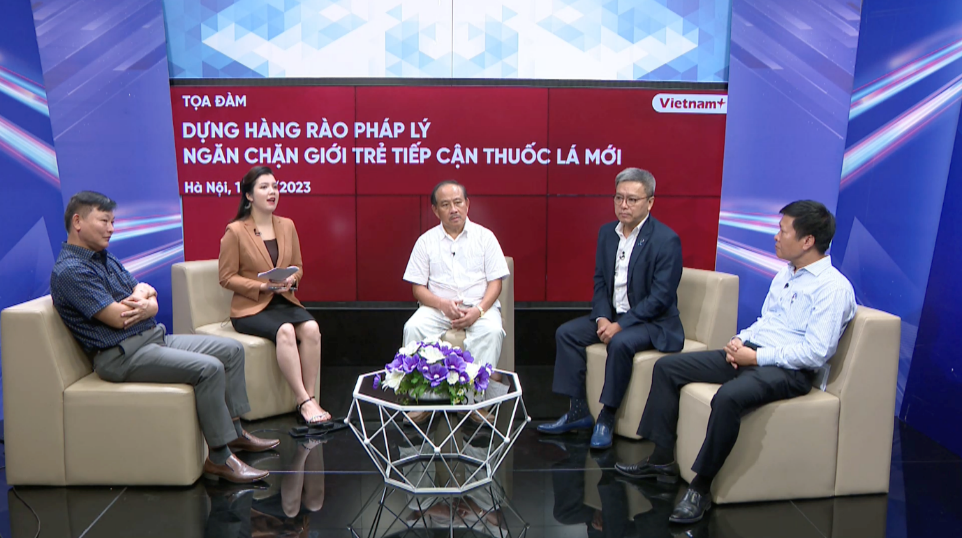 Tọa đàm “Dựng hàng rào pháp lý ngăn chặn giới trẻ tiếp cận thuốc lá mới” nhận được những góp ý cụ thể, thiết thực của các đại biểu - Ảnh: VietnamPlus