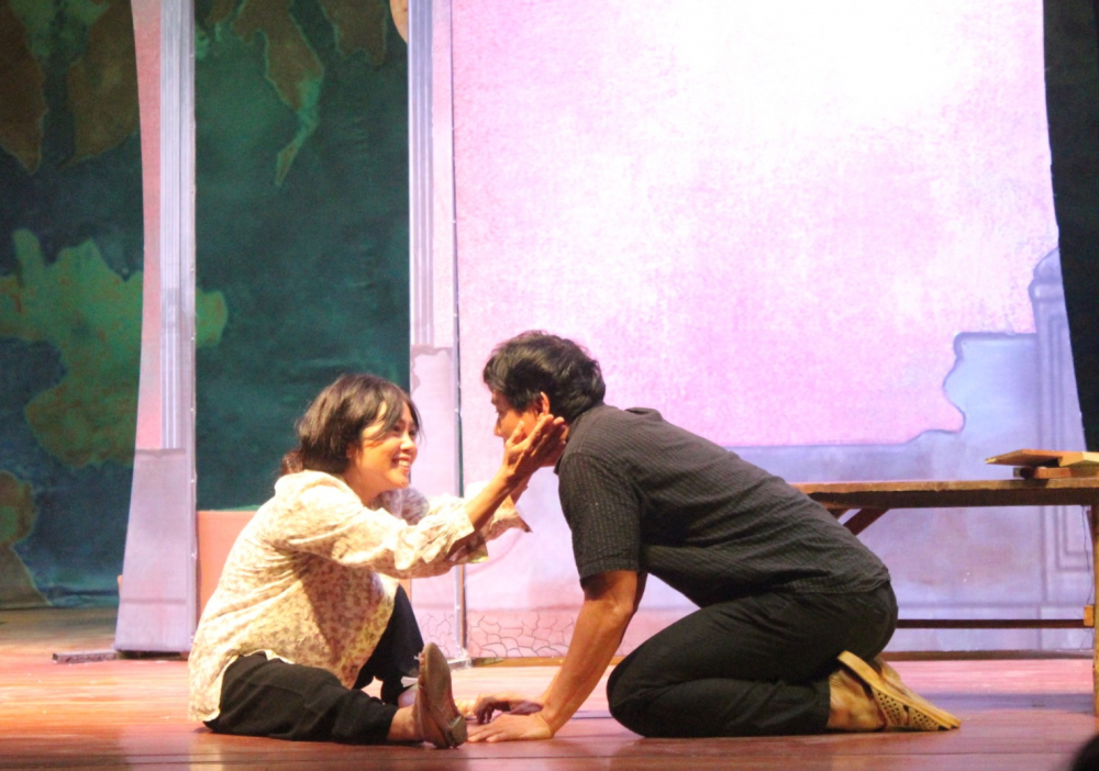 Kim Huyền tái xuất sân khấu kịch TPHCM với 1 vai diễn nặng ký.