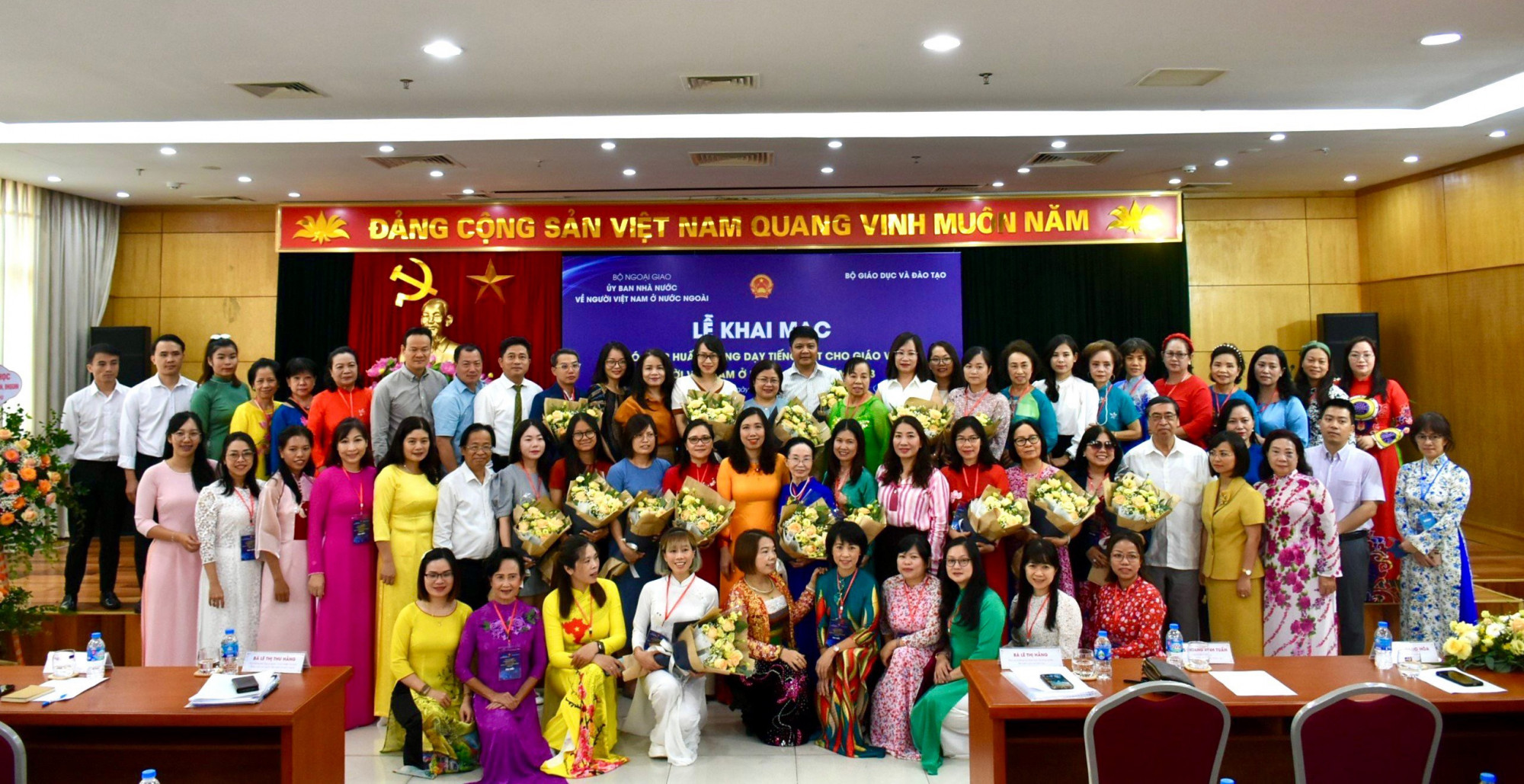 Khóa tập huấn giảng dạy tiếng Việt cho giáo viên NVNONN năm 2023. Ảnh: Bộ Ngoại giao