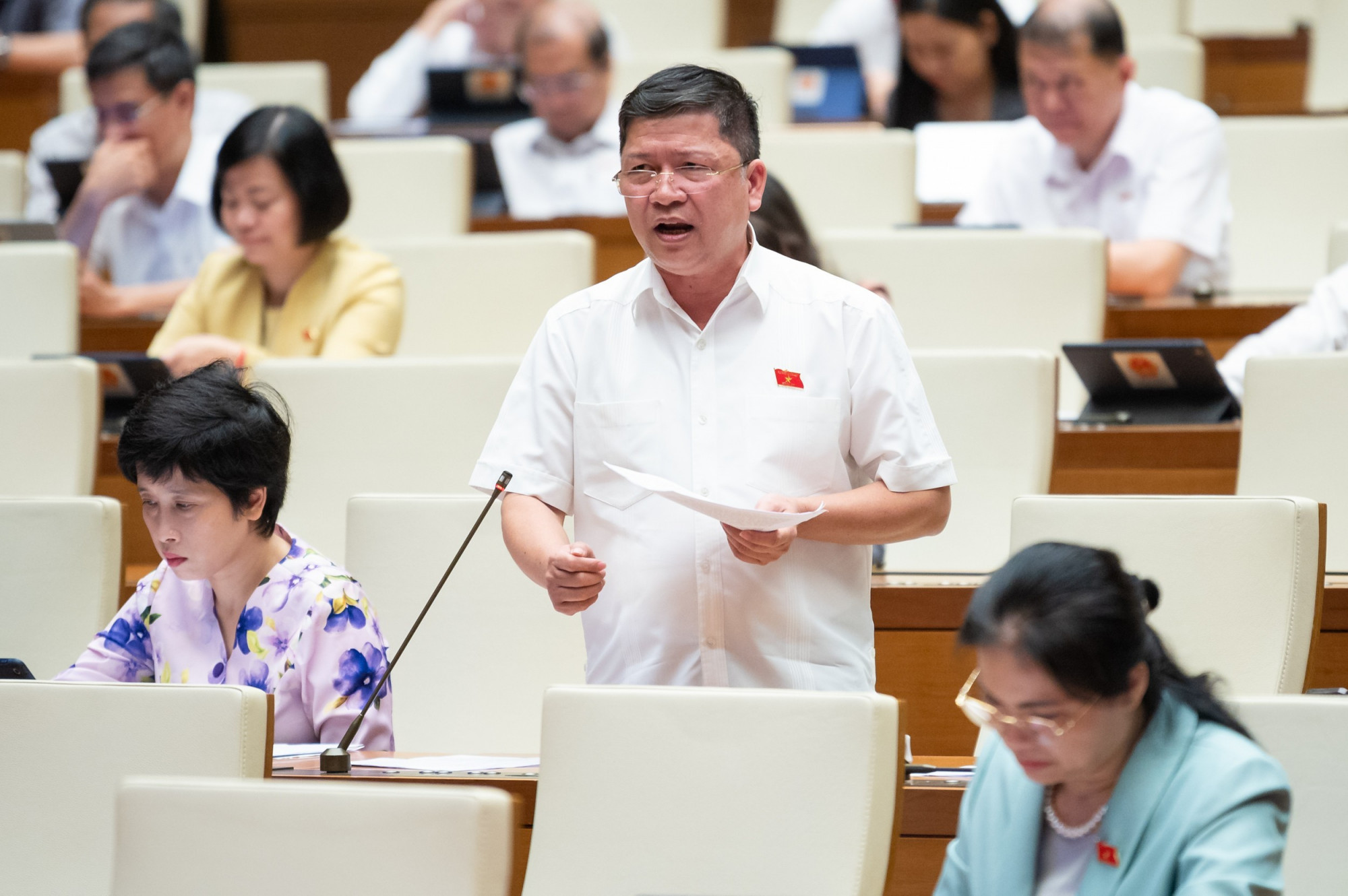 ĐBQH Tạ Văn Hạ (Quảng Nam) vẫn còn băn khoăn về đổi tên gọi của dự luật