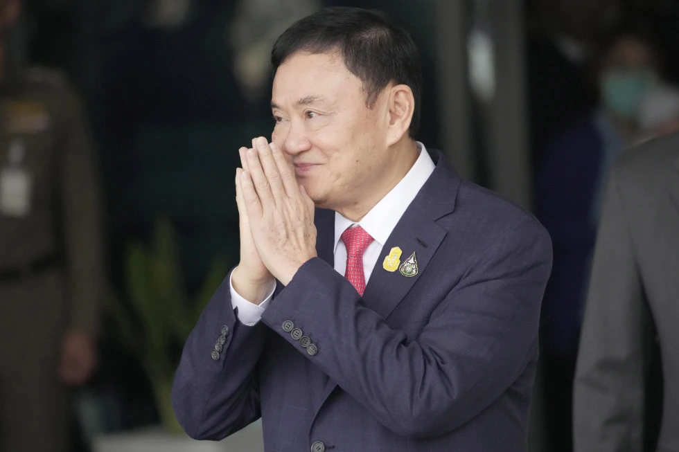 Cựu Thủ tướng Thái Lan Thaksin Shinawatra đến sân bay Don Muang ở Bangkok, Thái Lan, vào ngày 22 tháng 8 năm 2023