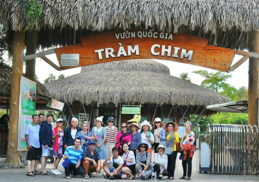 Khu du lịch Vườn quốc gia Tràm Chim với các tour tham quan mới (Bình minh Tràm Chim và Hoàng hôn Tràm Chim) thu hút khách tham quan trong và ngoài nước