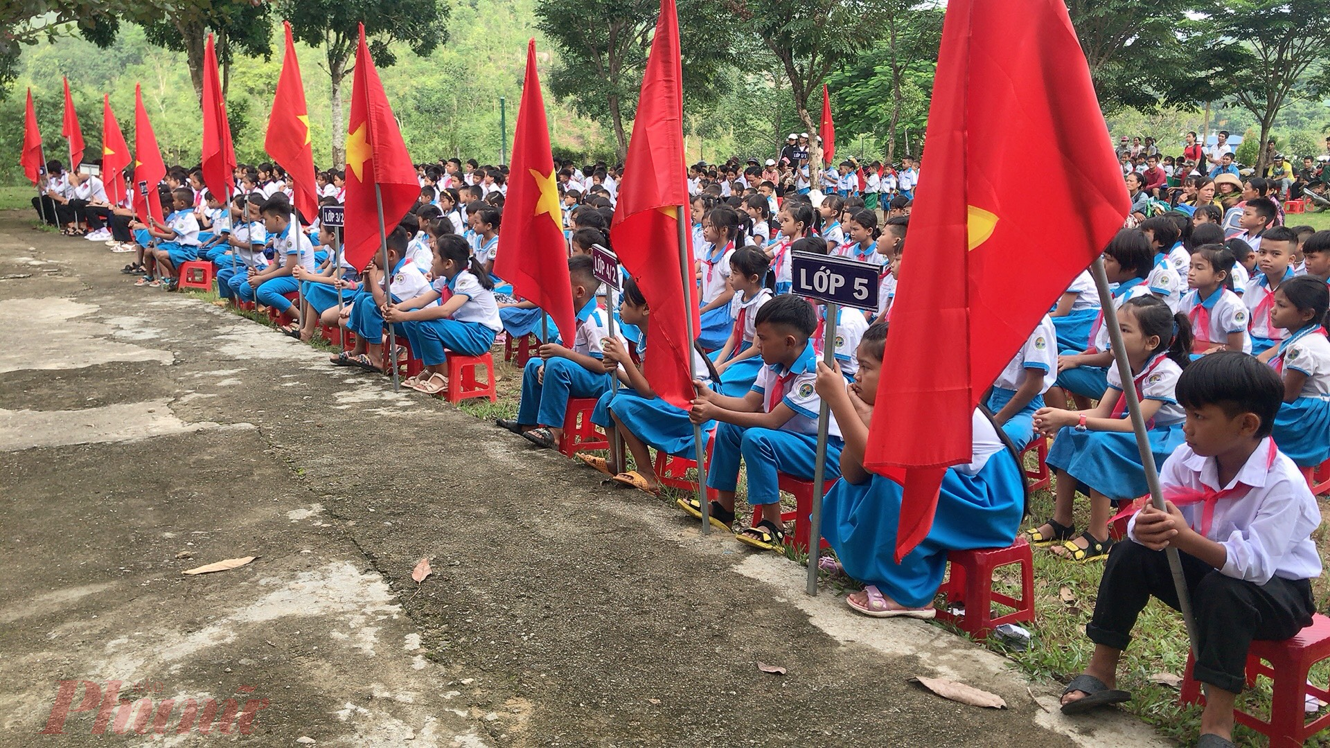 Trong đó, học sinh tuyển mới lớp 1 hơn 28.000 em (tăng 360 em), lớp 6 là 29.700 em (tăng 3.500 em), lớp 10 là 19.744 em (tăng 840 em).