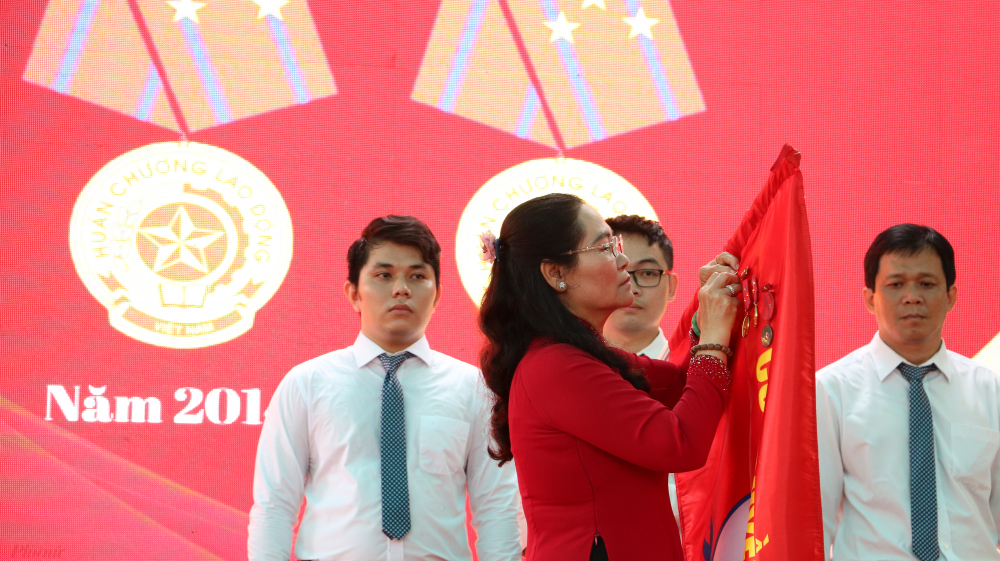 Đây là lần thứ hai Trường Tiểu học Minh Đạo vinh dự đón nhận Huân chương Lao động hạng Nhất do Chủ tịch nước trao tặng