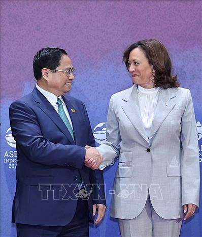 Thủ tướng Phạm Minh Chính và Phó Tổng thống Hoa Kỳ, Kamala Harris. Ảnh: Dương Giang/TTXVN