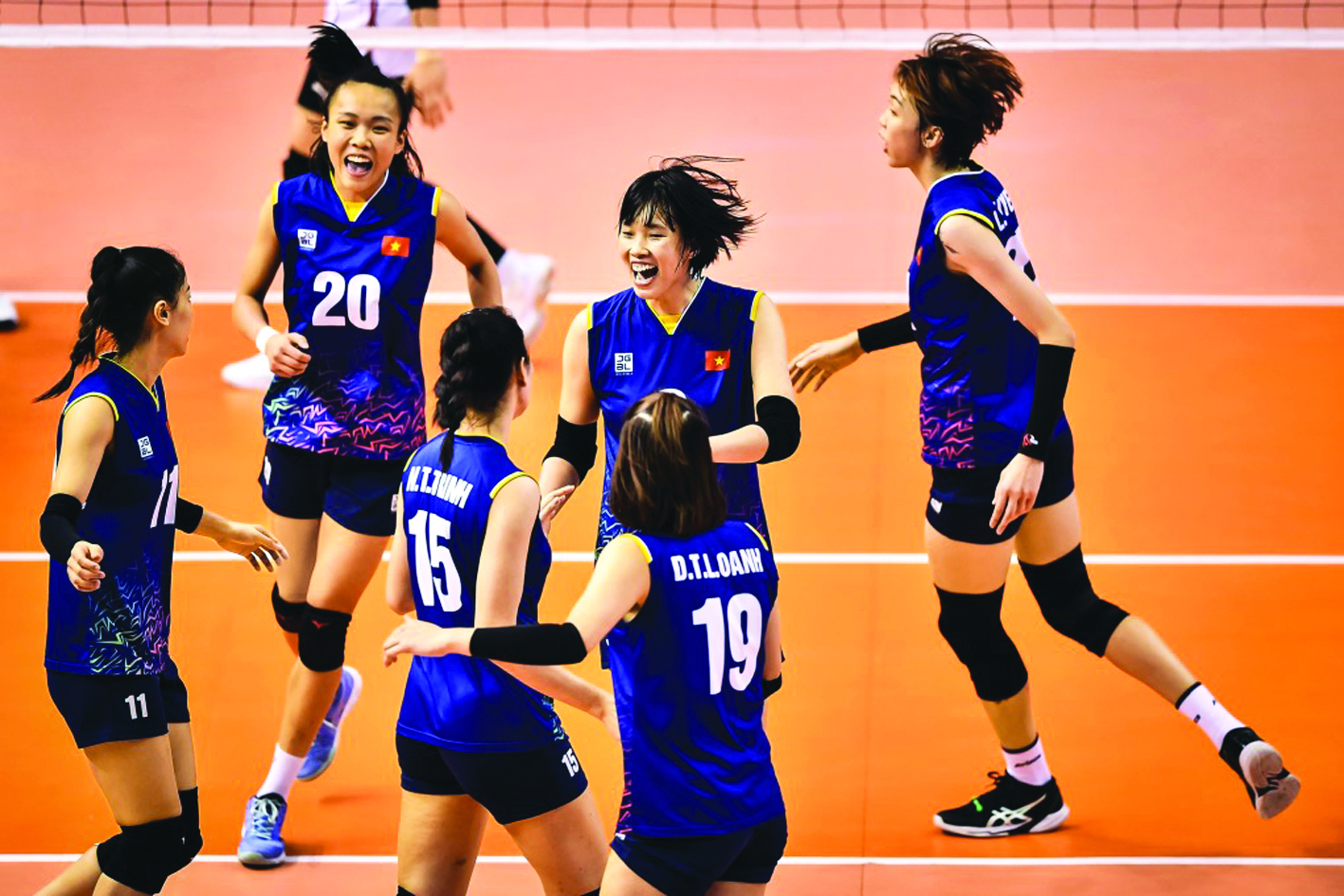 Niềm vui chiến thắng trước đội Hàn Quốc của đội tuyển bóng chuyền nữ Việt Nam - Nguồn ảnh: AVC