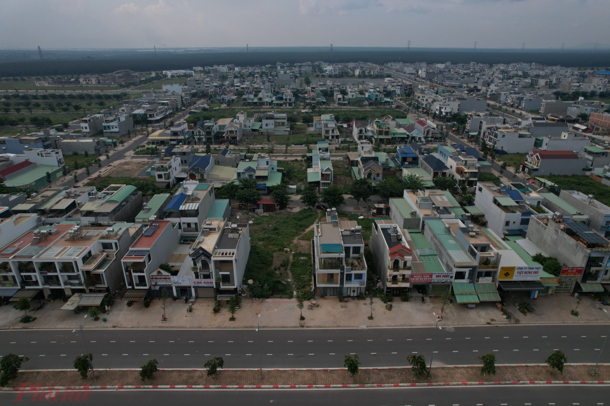 Sau Hiện nay khu tái định cư Lộc An - Bình Sơn đã có hàng ngàn căn nhà được xây dựng khang trang, cuộc sống người dân cũng đã dần ổn định. 