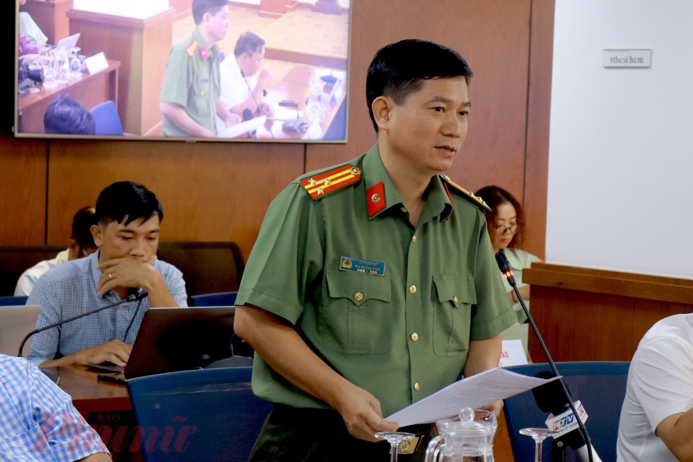 Thượng tá Lê Mạnh Hà - Phó trưởng phòng tham mưu Công an TPHCM tại buổi họp báo