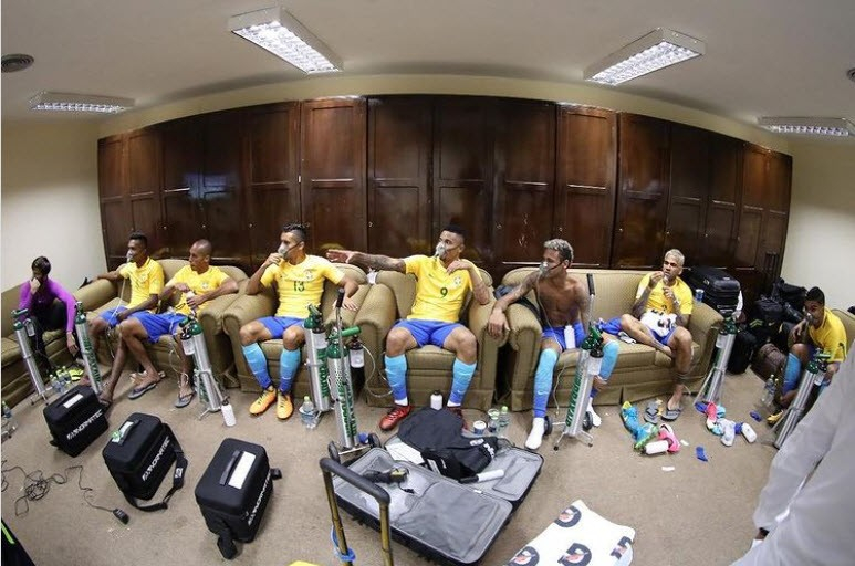 Các cầu thủ Brazil trong phòng thay đồ sau trận đấu với Bolivia - Ảnh FIFA