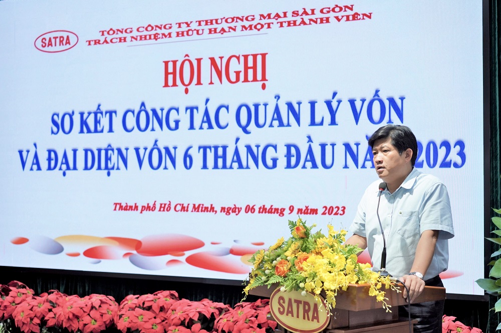 Ông Nguyễn Hữu Nghĩa - Bí thư Đảng ủy, Chủ tịch Hội đồng thành viên SATRA biểu dương những nỗ lực, cố gắng của các đại diện vốn khi đạt được những kết quả khả quan trong 6 tháng đầu năm 2023