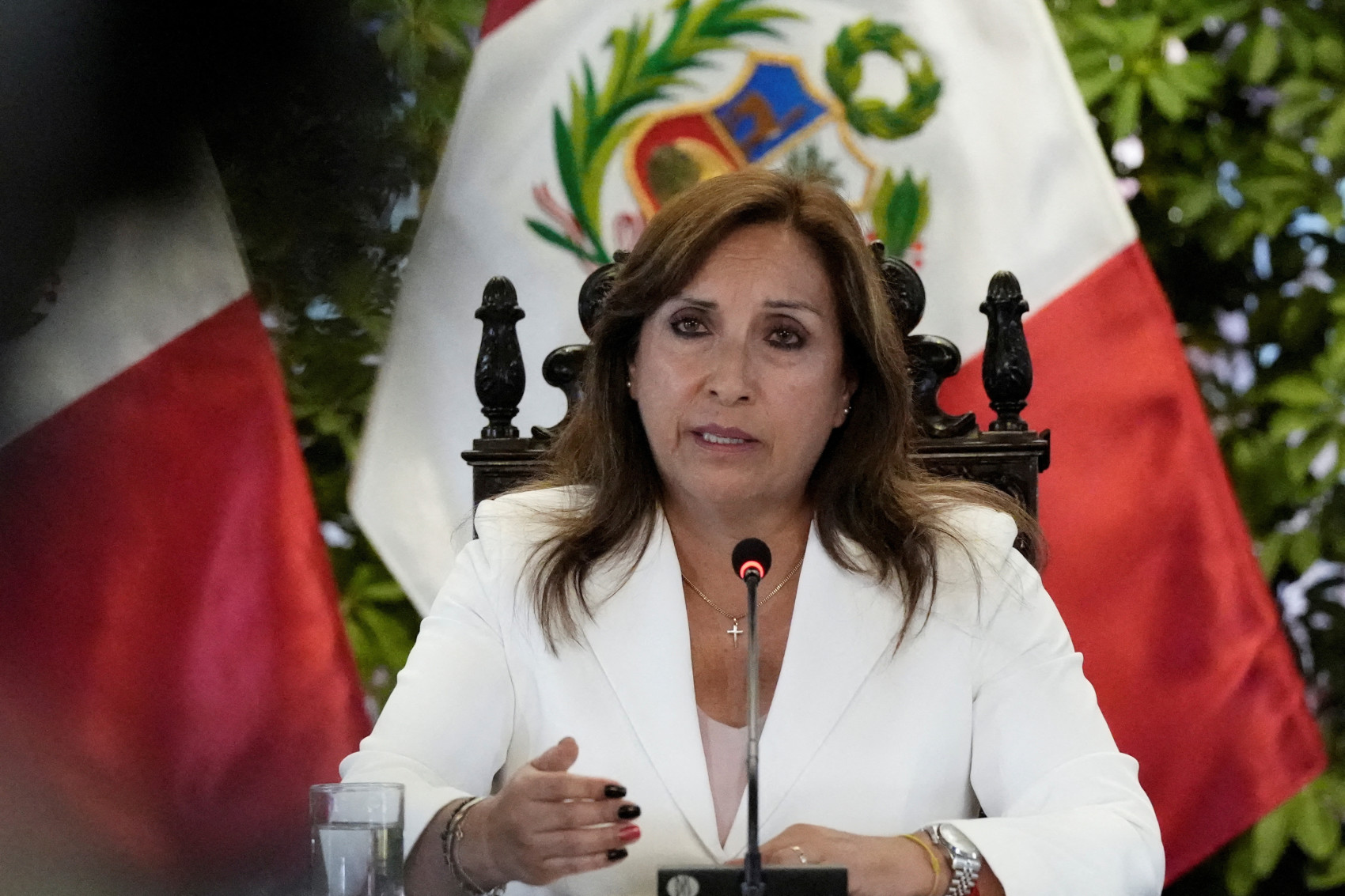 Tổng thống Dina Boluarte ban bố tình trạng khẩn cấp do tội phạn gia tăng.