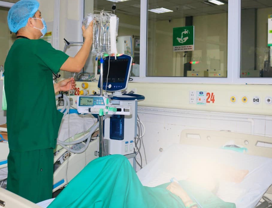 Bệnh nhân sốt xuất huyết điều trị tại Bệnh viện Bệnh Nhiệt đới Trung ương