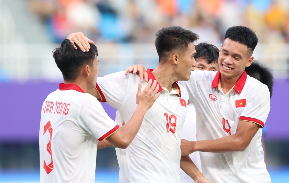 Chiến thắng 4-2 của Olympic Việt Nam trước Mông Cổ - Ảnh VFF