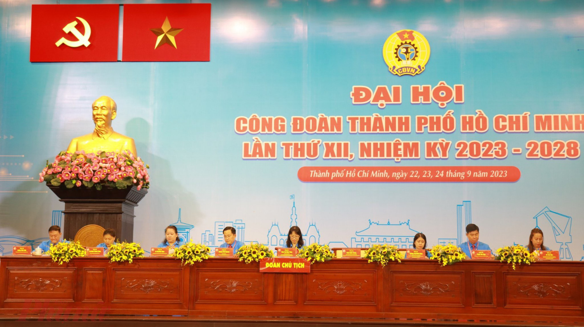 Đại hội Công đoàn TP HCM lần thứ XII, nhiệm kỳ 2023-2028 đã chính thức khai mạc và bước vào phiên làm việc đầu tiên