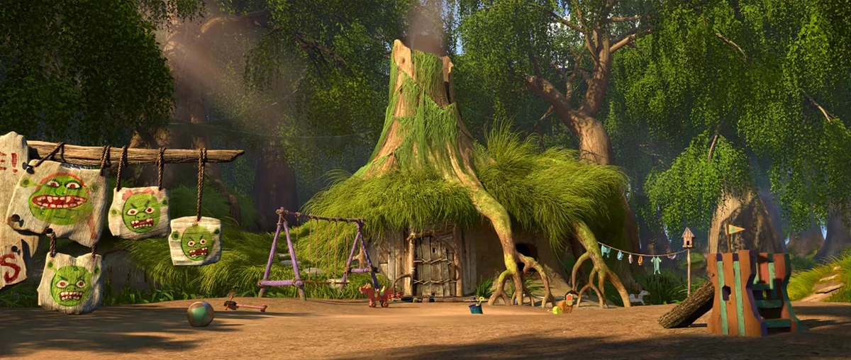 Shrek's Swamp trên Airbnb nâng ý nghĩa của ' ngôi nhà trên cây ' lên một tầm cao mới. Trong khi các thiết kế nhà trên cây truyền thống có kiến ​​trúc phía trên cái cây thì Shrek's Swamp mang toàn bộ cái cây lên mái nhà, như được thấy ở bên ngoài.