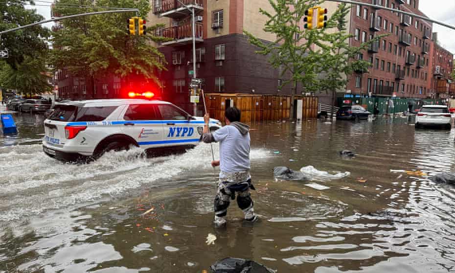 Lũ lụt nghiêm trọng tại New York.