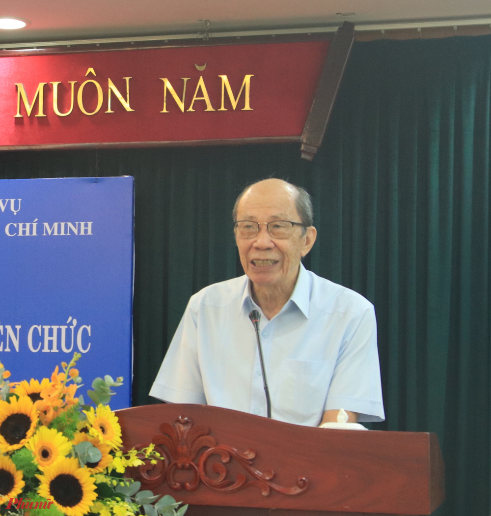 Ông Châu Minh Tỷ - nguyên Giám đốc Sở Nội vụ TPHCM - cho rằng bổ nhiệm chức vụ, quyền hạn là để người cán bộ làm việc, cống hiến chứ không phải để hưởng thụ.