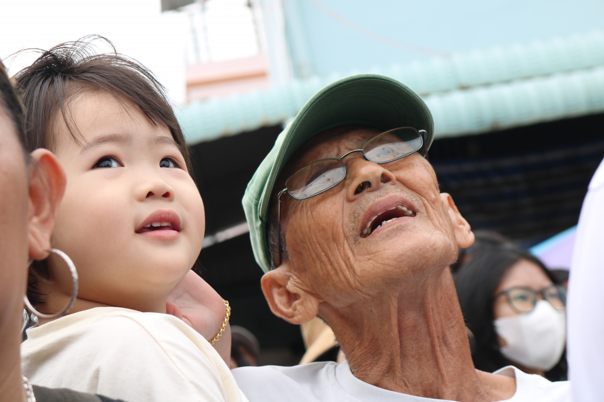 Phần lễ và phần hội của Lễ hội Nghinh Ông Cần Giờ đã truyền tải xuất sắc những tinh thần, nét văn hoá con người bản địa tốt đẹp, chân chất, hiền lành. 