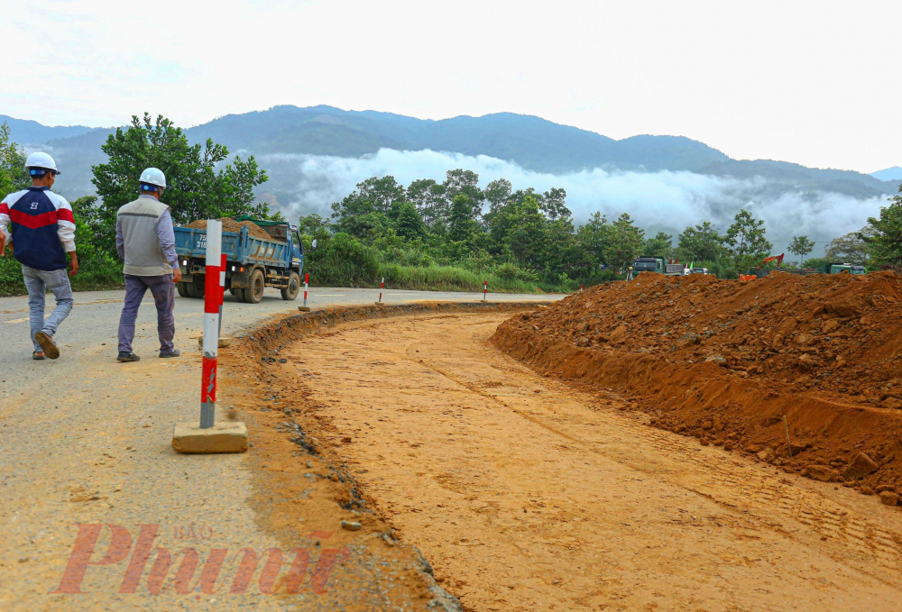 toàn tuyến đường này có 31 điểm nằm trong DA; trong đó TP Huế có 5 điểm, thị xã Hương Trà 11 điểm và huyện A Lưới 15 điểm cần xử nâng cấp, cải tạo