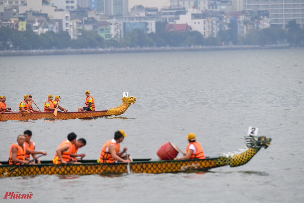 Được tổ chức lần đầu vào năm 2018, giải Bơi chải thuyền rồng Hà Nội mở rộng đã nhanh chóng trở thành một sân chơi thể thao truyền thống và thú vị cho người dân thủ đô cùng các đơn vị tổ chức, doanh nghiệp, và đại sứ quán quốc tế tại Việt Nam. Bơi chải thuyền rồng là bộ môn thể thao truyền thống thể hiện tinh thần đoàn kết và sự phấn đấu của từng thành viên trên thuyền rồng.