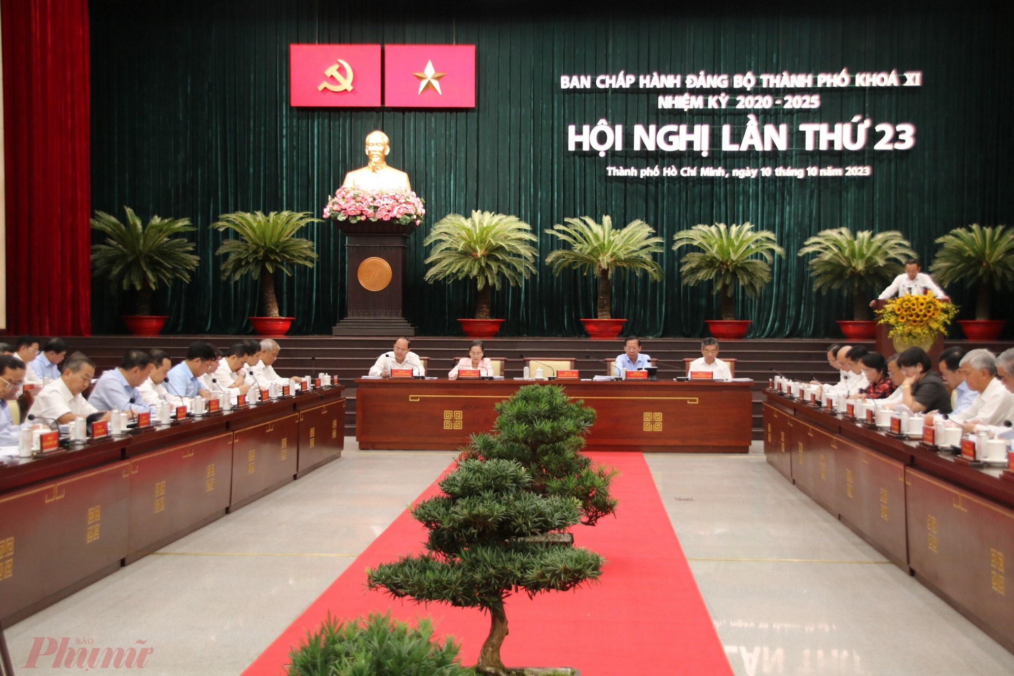 Quang cảnh Hội nghị lần thứ 23 Ban Chấp hành Đảng bộ thành phố khóa XI mở rộng
